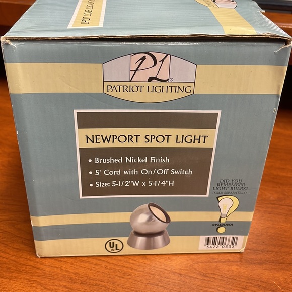 Partiot Lighting Newport Spot Light - Picture 2 of 4